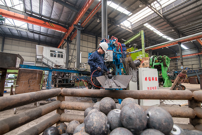 北京网架配件-螺栓球加工车间